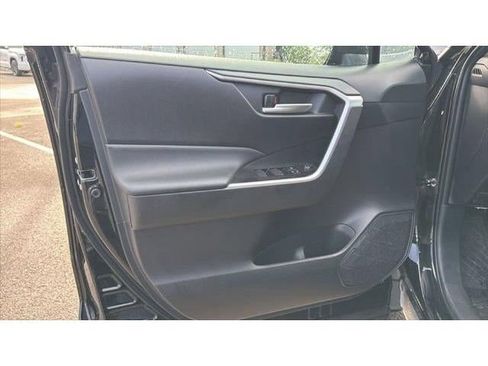 Certified 2025 Toyota RAV4 XLE AWD/4WD image 13