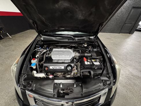 Used 2010 Honda Accord EX-L image 9