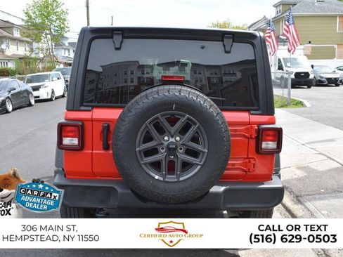 Used 2025 Jeep Wrangler Unlimited Sport AWD/4WD image 7