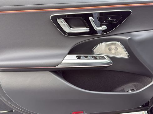 New 2026 Mercedes-Benz E 350 4MATIC Sedan image 14