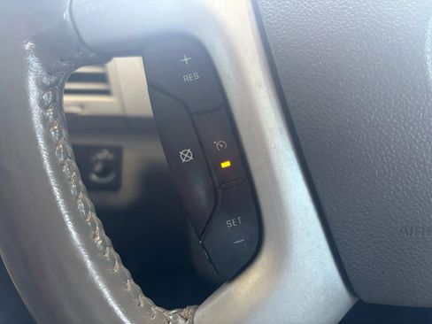 Used 2012 Chevrolet Traverse LT image 13