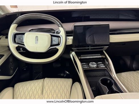 Used 2024 Lincoln Nautilus Black Label AWD/4WD image 19