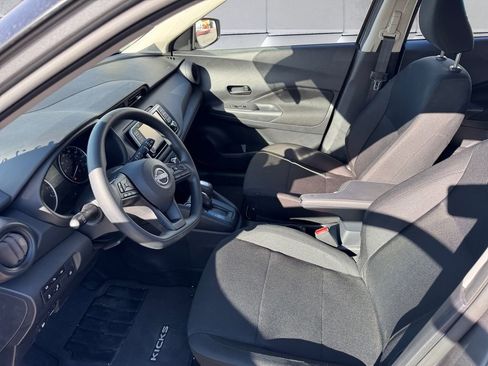 Used 2025 Nissan Kicks Play S image 7