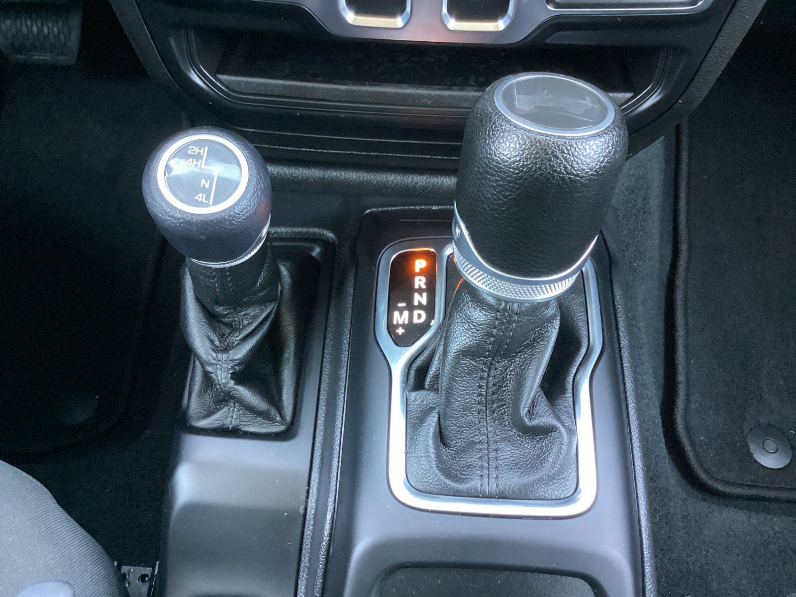 Used 2022 Jeep Wrangler Sport AWD/4WD image 24