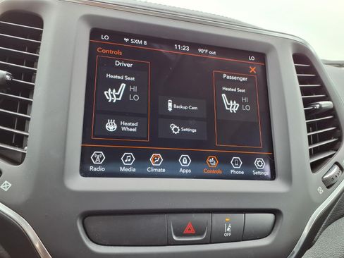 Used 2022 Jeep Cherokee Latitude Lux w/ Sun & Sound Group FWD image 5