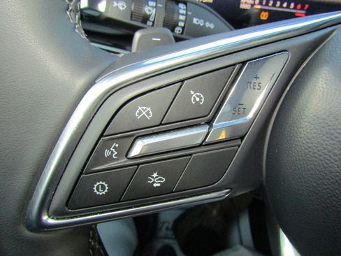 Used 2025 Buick Enclave Sport Touring image 24