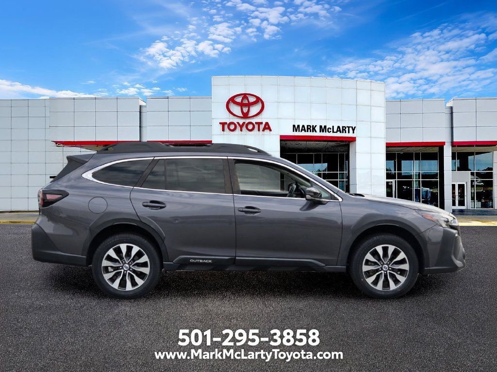 Used 2023 Subaru Outback Limited AWD/4WD image 5