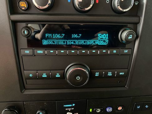 New 2025 GMC Savana 3500 Extended w/ Driver Convenience Package image 16