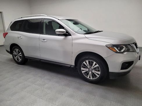 Used 2019 Nissan Pathfinder SL image 11