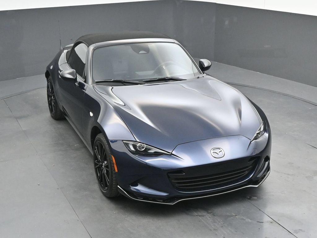 Used 2025 MAZDA MX-5 Miata Club RWD image 32
