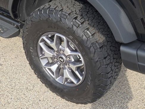 New 2025 Ford Bronco Badlands image 15