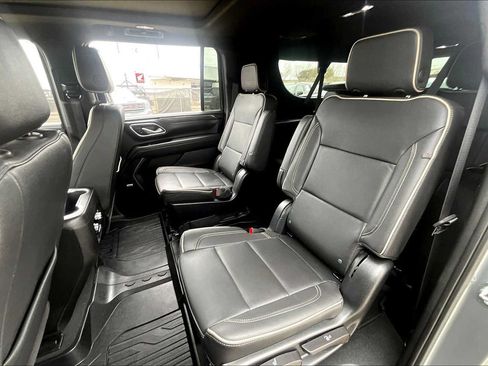 Used 2023 GMC Yukon XL SLT w/ SLT Luxury Package AWD/4WD image 20