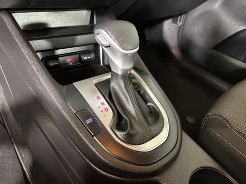 Used 2022 Kia Forte LXS FWD image 16