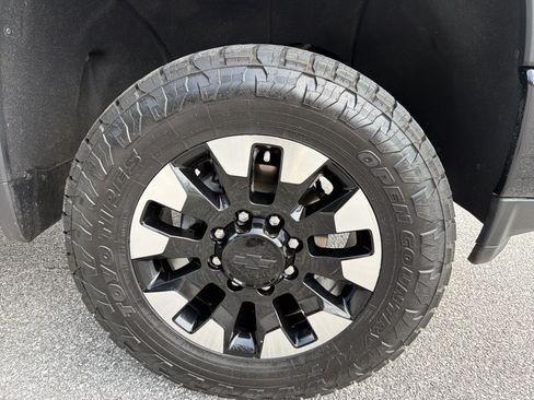 Used 2020 Chevrolet Silverado 2500 Custom w/ Custom Value Package AWD/4WD image 13