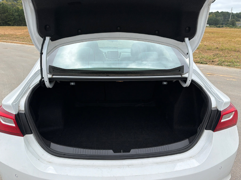 Used 2025 Chevrolet Malibu LT FWD image 15