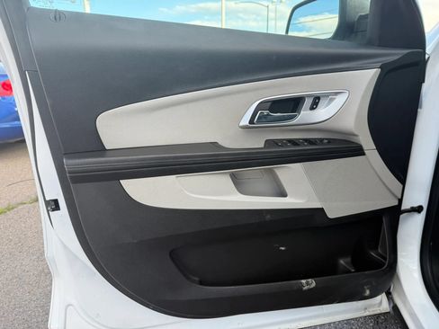 Used 2016 Chevrolet Equinox LS AWD/4WD image 12