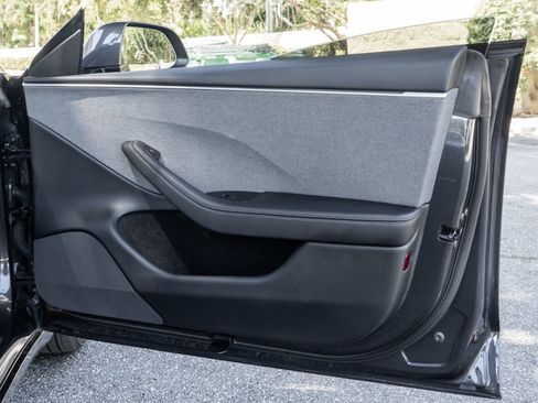 Used 2025 Tesla Model 3 Long Range RWD image 32
