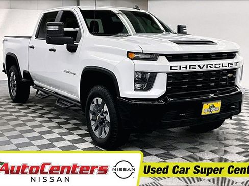 Used 2023 Chevrolet Silverado 2500 Custom image 1