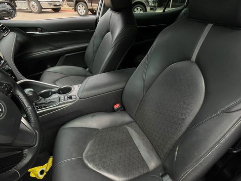 Used 2022 Toyota Camry XSE w/ Cold Weather Package FWD image 21