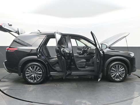 Used 2025 Nissan Pathfinder SL w/ SL Premium Package image 43