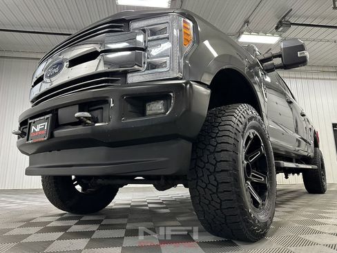 Used 2019 Ford F250 Lariat w/ Lariat Ultimate Package image 12
