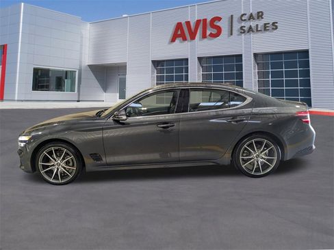Used 2023 Genesis G70 2.0T image 10
