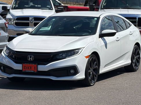 Used 2020 Honda Civic Sport image 9