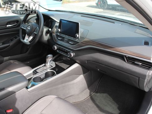 Used 2024 Nissan Altima 2.5 SV image 26