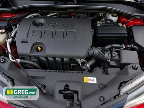 Used 2018 Toyota C-HR XLE FWD image 18