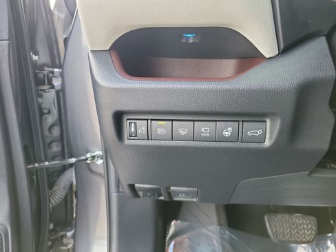 Used 2021 Toyota RAV4 Limited AWD/4WD image 20