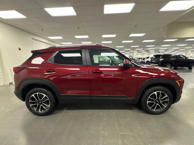 Used 2024 Chevrolet TrailBlazer LT w/ Driver Confidence Package FWD image 8