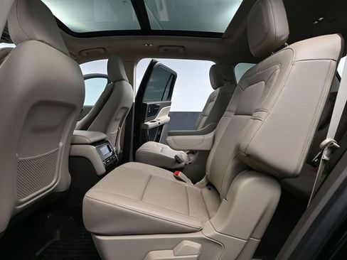 Used 2022 Lincoln Aviator Reserve w/ Elements Package Plus image 42