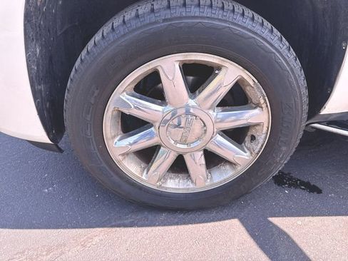 Used 2014 GMC Yukon Denali AWD/4WD image 32
