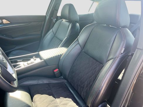Used 2023 Nissan Maxima SR w/ Sport Mat Group FWD image 22