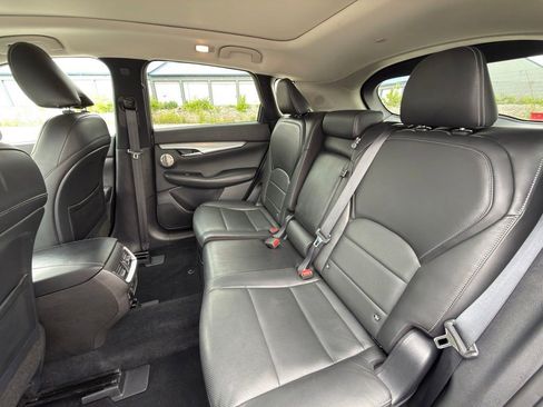 Used 2019 INFINITI QX50 Essential w/ Premium Heat Package AWD/4WD image 15