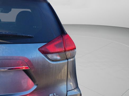 Used 2019 Nissan Rogue SL image 18