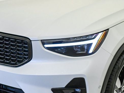 Certified 2026 Volvo XC40 B5 Ultra w/ Climate Package AWD/4WD image 9