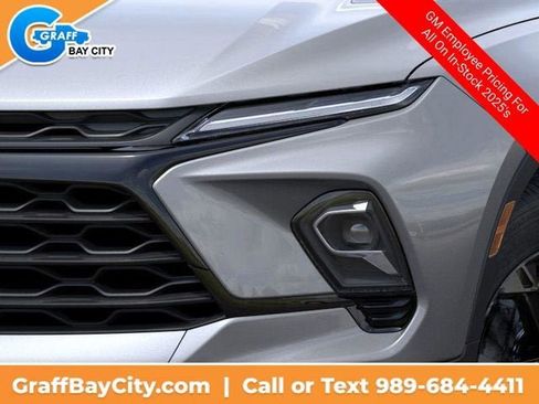 New 2025 Chevrolet Blazer LT w/ Convenience Package image 11