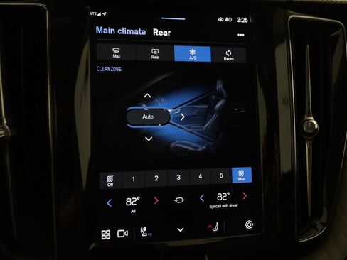 Used 2022 Volvo XC60 B5 Inscription w/ Climate Package image 32