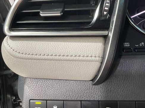 Used 2018 Toyota Camry LE image 25