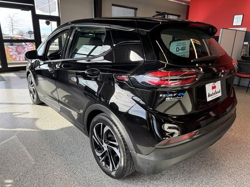 Used 2022 Chevrolet Bolt LT image 3
