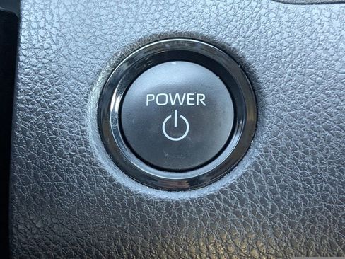 Used 2025 Toyota Camry LE image 28