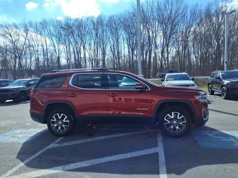 Used 2023 GMC Acadia SLE w/ Driver Convenience Package FWD image 4