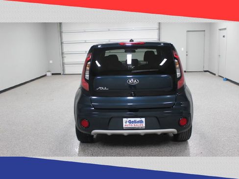 Used 2019 Kia Soul + image 4
