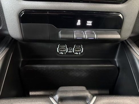 Used 2024 RAM 1500 Laramie AWD/4WD image 23