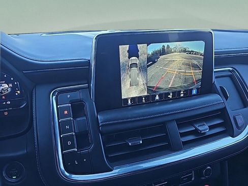 Used 2022 Chevrolet Tahoe Z71 w/ Luxury Package image 17