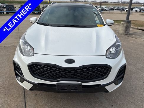 Used 2022 Kia Sportage Nightfall Edition image 2