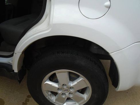 Used 2012 Ford Escape XLS AWD/4WD image 25