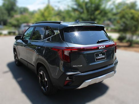 New 2026 Kia Seltos EX FWD image 11