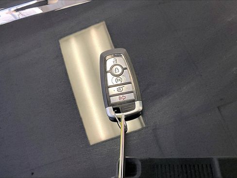 Certified 2022 Ford Explorer Limited w/ Limited Technology Package image 9